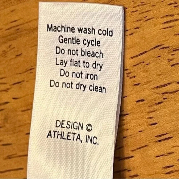 Athleta long sleeved athletic top, size XL - Picture 5 of 5